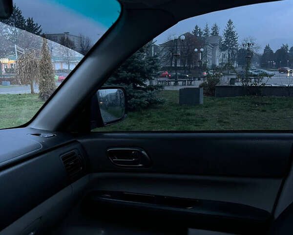 Черный Субару Форестер, объемом двигателя 2 л и пробегом 266 тыс. км за 5700 $, фото 13 на Automoto.ua