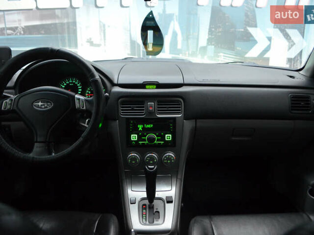 Черный Субару Форестер, объемом двигателя 2.5 л и пробегом 292 тыс. км за 7000 $, фото 8 на Automoto.ua