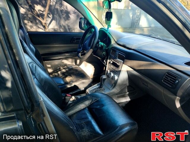 Чорний Субару Forester, об'ємом двигуна 2 л та пробігом 180 тис. км за 5300 $, фото 4 на Automoto.ua