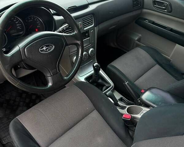 Черный Субару Форестер, объемом двигателя 1.99 л и пробегом 277 тыс. км за 6500 $, фото 13 на Automoto.ua