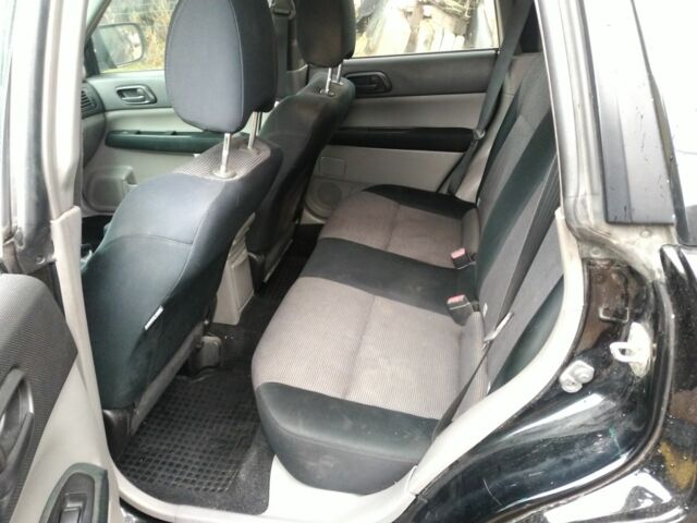 Чорний Субару Forester, об'ємом двигуна 2 л та пробігом 280 тис. км за 4990 $, фото 5 на Automoto.ua