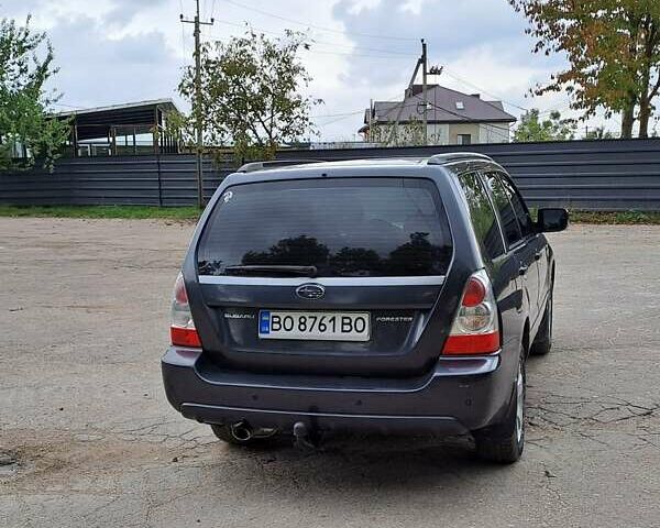 Черный Субару Форестер, объемом двигателя 1.99 л и пробегом 225 тыс. км за 8000 $, фото 5 на Automoto.ua