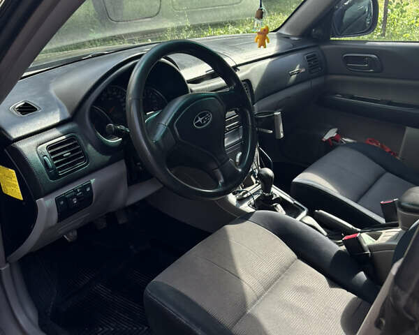 Черный Субару Форестер, объемом двигателя 2 л и пробегом 196 тыс. км за 7000 $, фото 12 на Automoto.ua