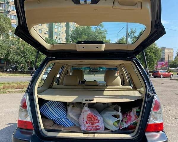 Черный Субару Форестер, объемом двигателя 2 л и пробегом 496 тыс. км за 5600 $, фото 7 на Automoto.ua