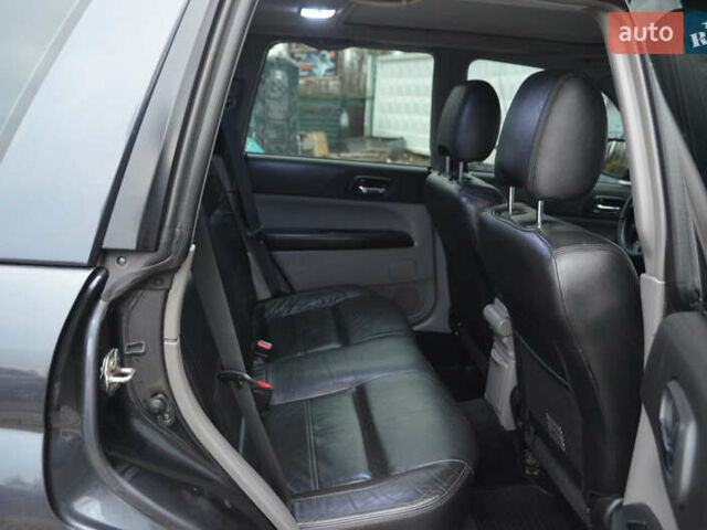 Черный Субару Форестер, объемом двигателя 2.5 л и пробегом 292 тыс. км за 7000 $, фото 21 на Automoto.ua