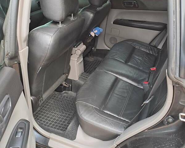 Черный Субару Форестер, объемом двигателя 1.99 л и пробегом 225 тыс. км за 8000 $, фото 16 на Automoto.ua