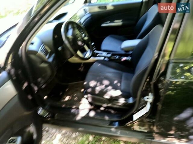 Чорний Субару Forester, об'ємом двигуна 2 л та пробігом 301 тис. км за 6500 $, фото 2 на Automoto.ua