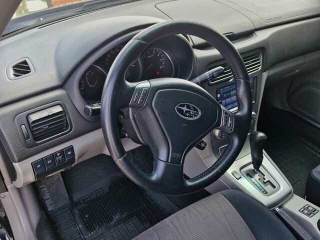 Черный Субару Форестер, объемом двигателя 2 л и пробегом 231 тыс. км за 5850 $, фото 7 на Automoto.ua
