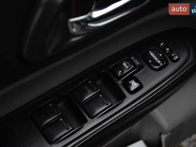 Черный Субару Форестер, объемом двигателя 2.5 л и пробегом 292 тыс. км за 7000 $, фото 16 на Automoto.ua