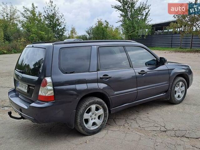Черный Субару Форестер, объемом двигателя 1.99 л и пробегом 225 тыс. км за 8000 $, фото 4 на Automoto.ua