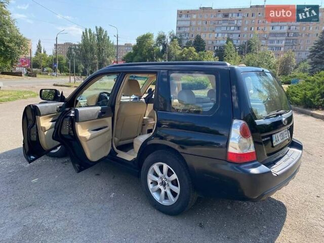 Черный Субару Форестер, объемом двигателя 2 л и пробегом 496 тыс. км за 5600 $, фото 4 на Automoto.ua