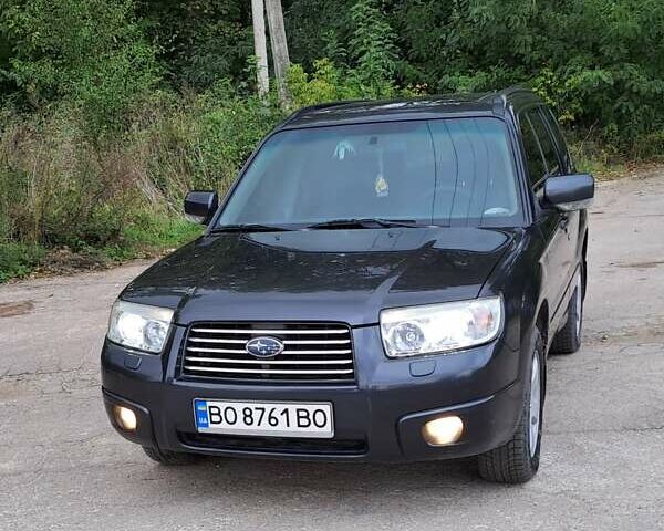 Черный Субару Форестер, объемом двигателя 1.99 л и пробегом 225 тыс. км за 8000 $, фото 2 на Automoto.ua