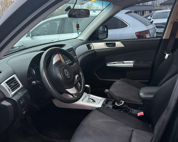 Черный Субару Форестер, объемом двигателя 1.99 л и пробегом 180 тыс. км за 7200 $, фото 4 на Automoto.ua