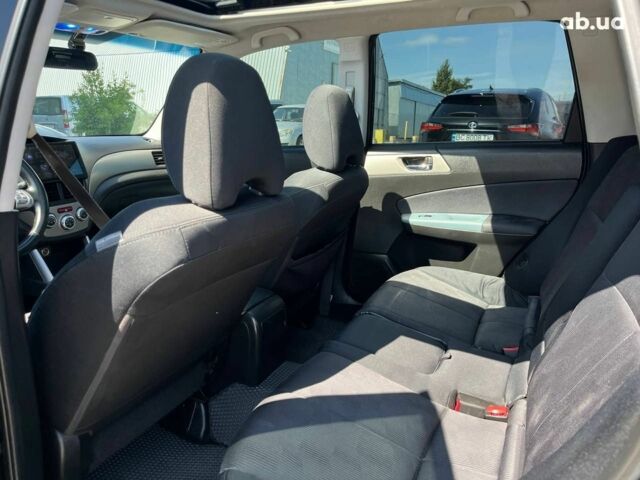 Чорний Субару Forester, об'ємом двигуна 2 л та пробігом 215 тис. км за 9590 $, фото 19 на Automoto.ua