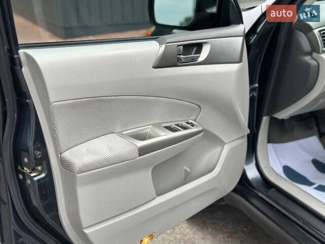 Чорний Субару Forester, об'ємом двигуна 2.5 л та пробігом 271 тис. км за 6950 $, фото 51 на Automoto.ua
