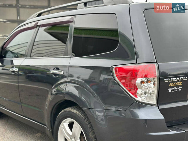 Чорний Субару Forester, об'ємом двигуна 2.5 л та пробігом 271 тис. км за 6950 $, фото 48 на Automoto.ua