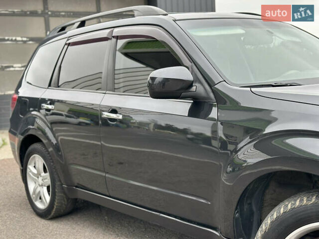 Черный Субару Форестер, объемом двигателя 2.5 л и пробегом 271 тыс. км за 7450 $, фото 7 на Automoto.ua