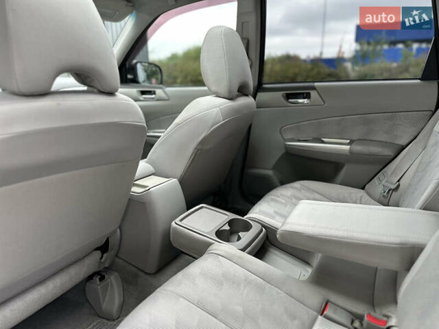 Черный Субару Форестер, объемом двигателя 2.5 л и пробегом 271 тыс. км за 7450 $, фото 64 на Automoto.ua