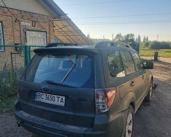 Черный Субару Форестер, объемом двигателя 2 л и пробегом 250 тыс. км за 1800 $, фото 1 на Automoto.ua