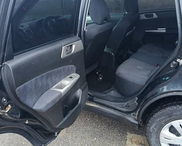 Чорний Субару Forester, об'ємом двигуна 2 л та пробігом 307 тис. км за 6500 $, фото 11 на Automoto.ua