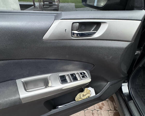 Черный Субару Форестер, объемом двигателя 2.5 л и пробегом 370 тыс. км за 8750 $, фото 15 на Automoto.ua