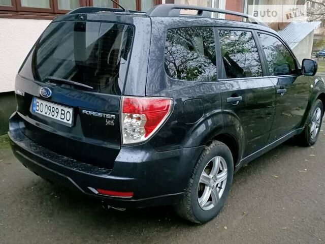 Чорний Субару Forester, об'ємом двигуна 2 л та пробігом 177 тис. км за 9900 $, фото 3 на Automoto.ua