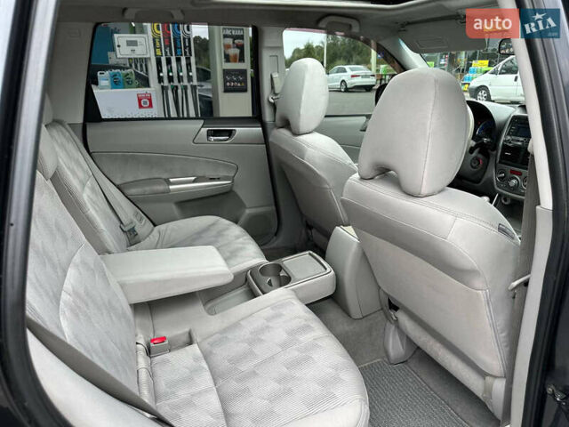 Чорний Субару Forester, об'ємом двигуна 2.5 л та пробігом 271 тис. км за 6950 $, фото 74 на Automoto.ua