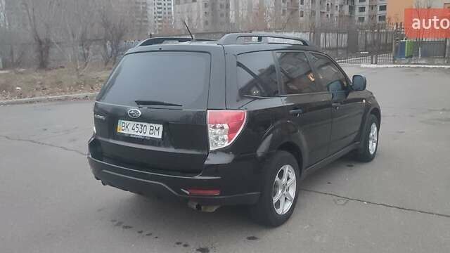 Черный Субару Форестер, объемом двигателя 2 л и пробегом 273 тыс. км за 7700 $, фото 3 на Automoto.ua