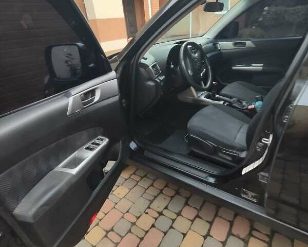 Чорний Субару Forester, об'ємом двигуна 2 л та пробігом 321 тис. км за 7500 $, фото 2 на Automoto.ua