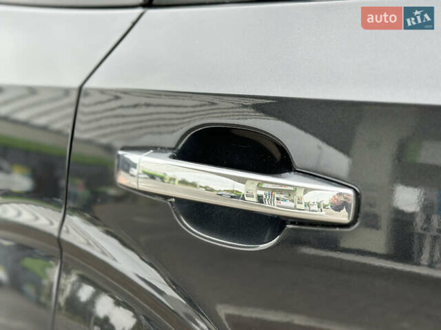 Черный Субару Форестер, объемом двигателя 2.5 л и пробегом 271 тыс. км за 7450 $, фото 10 на Automoto.ua