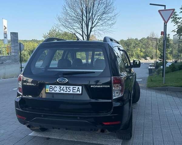 Чорний Субару Forester, об'ємом двигуна 2.46 л та пробігом 297 тис. км за 9300 $, фото 4 на Automoto.ua