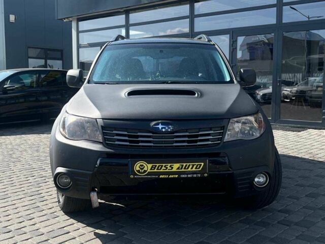 Черный Субару Форестер, объемом двигателя 2.5 л и пробегом 230 тыс. км за 7700 $, фото 1 на Automoto.ua