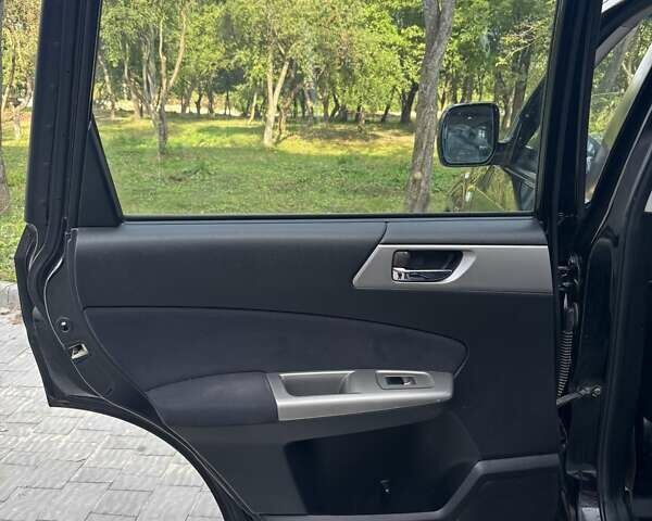 Чорний Субару Forester, об'ємом двигуна 2.46 л та пробігом 297 тис. км за 7700 $, фото 28 на Automoto.ua