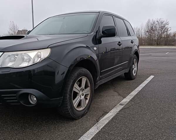 Черный Субару Форестер, объемом двигателя 2 л и пробегом 270 тыс. км за 8250 $, фото 7 на Automoto.ua