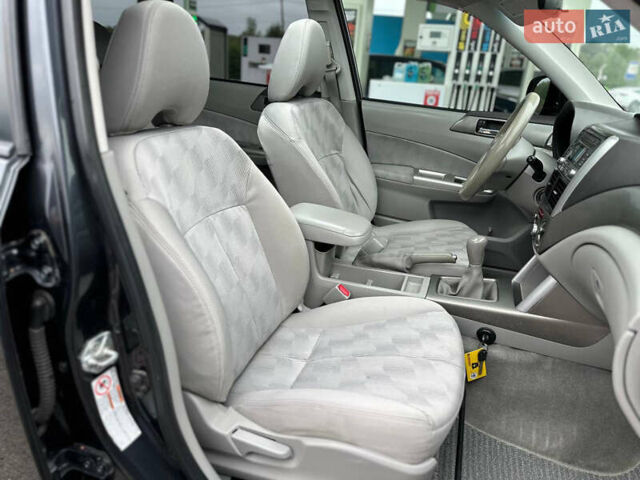 Чорний Субару Forester, об'ємом двигуна 2.5 л та пробігом 271 тис. км за 6950 $, фото 79 на Automoto.ua