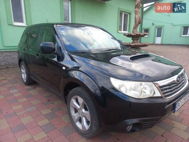 Черный Субару Форестер, объемом двигателя 2 л и пробегом 260 тыс. км за 6500 $, фото 3 на Automoto.ua