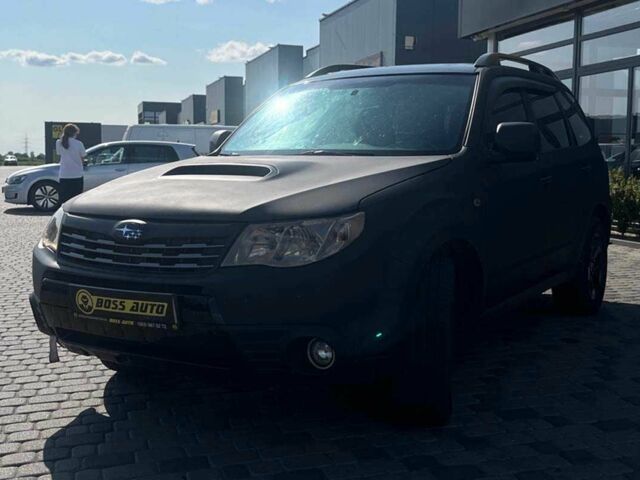 Черный Субару Форестер, объемом двигателя 2.5 л и пробегом 230 тыс. км за 7700 $, фото 2 на Automoto.ua