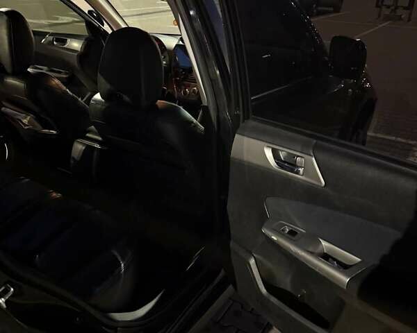 Чорний Субару Forester, об'ємом двигуна 2 л та пробігом 340 тис. км за 5500 $, фото 3 на Automoto.ua