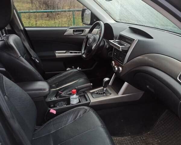Чорний Субару Forester, об'ємом двигуна 1.99 л та пробігом 161 тис. км за 9000 $, фото 4 на Automoto.ua
