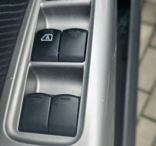 Чорний Субару Forester, об'ємом двигуна 1.99 л та пробігом 172 тис. км за 9999 $, фото 23 на Automoto.ua