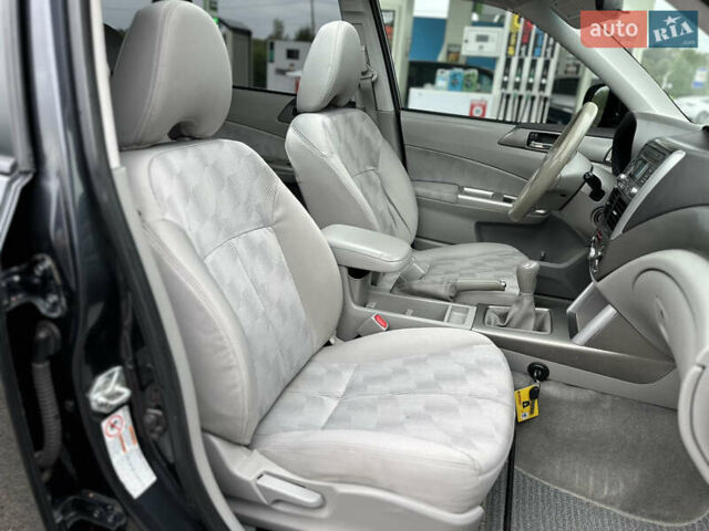 Черный Субару Форестер, объемом двигателя 2.5 л и пробегом 271 тыс. км за 7450 $, фото 73 на Automoto.ua