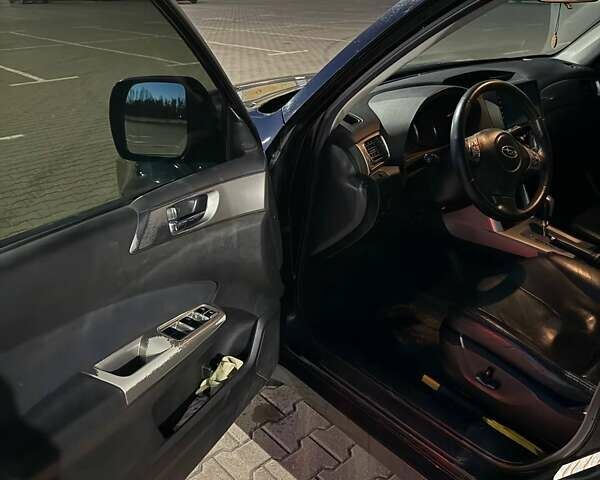 Чорний Субару Forester, об'ємом двигуна 2 л та пробігом 340 тис. км за 5500 $, фото 1 на Automoto.ua
