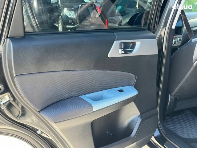 Чорний Субару Forester, об'ємом двигуна 2 л та пробігом 215 тис. км за 9590 $, фото 17 на Automoto.ua