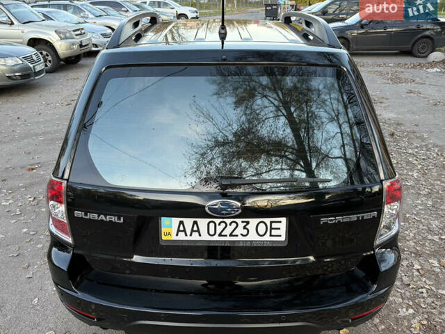 Черный Субару Форестер, объемом двигателя 1.99 л и пробегом 178 тыс. км за 8700 $, фото 4 на Automoto.ua
