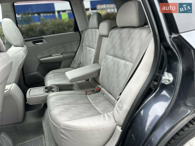 Черный Субару Форестер, объемом двигателя 2.5 л и пробегом 271 тыс. км за 7450 $, фото 65 на Automoto.ua