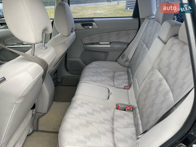 Чорний Субару Forester, об'ємом двигуна 2.5 л та пробігом 185 тис. км за 7850 $, фото 25 на Automoto.ua