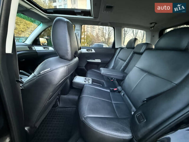 Черный Субару Форестер, объемом двигателя 1.99 л и пробегом 178 тыс. км за 8700 $, фото 39 на Automoto.ua