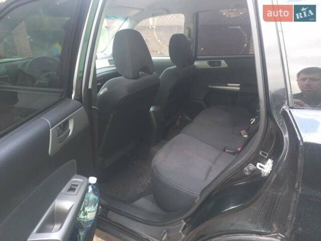 Черный Субару Форестер, объемом двигателя 2 л и пробегом 260 тыс. км за 6500 $, фото 10 на Automoto.ua
