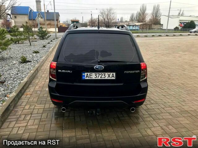 Чорний Субару Forester, об'ємом двигуна 2 л та пробігом 244 тис. км за 8880 $, фото 2 на Automoto.ua