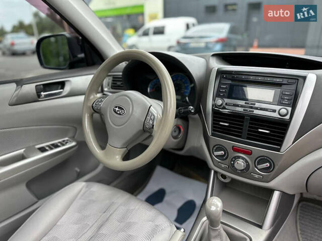 Чорний Субару Forester, об'ємом двигуна 2.5 л та пробігом 271 тис. км за 6950 $, фото 81 на Automoto.ua